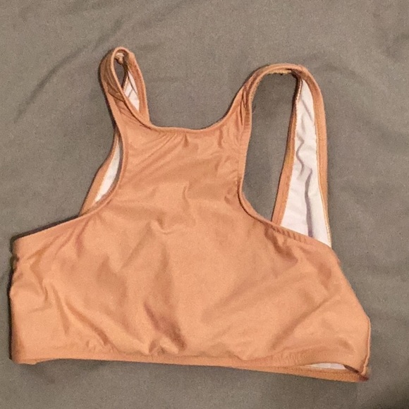 NWOT Venus Bikini Top size xs - Picture 2 of 3
